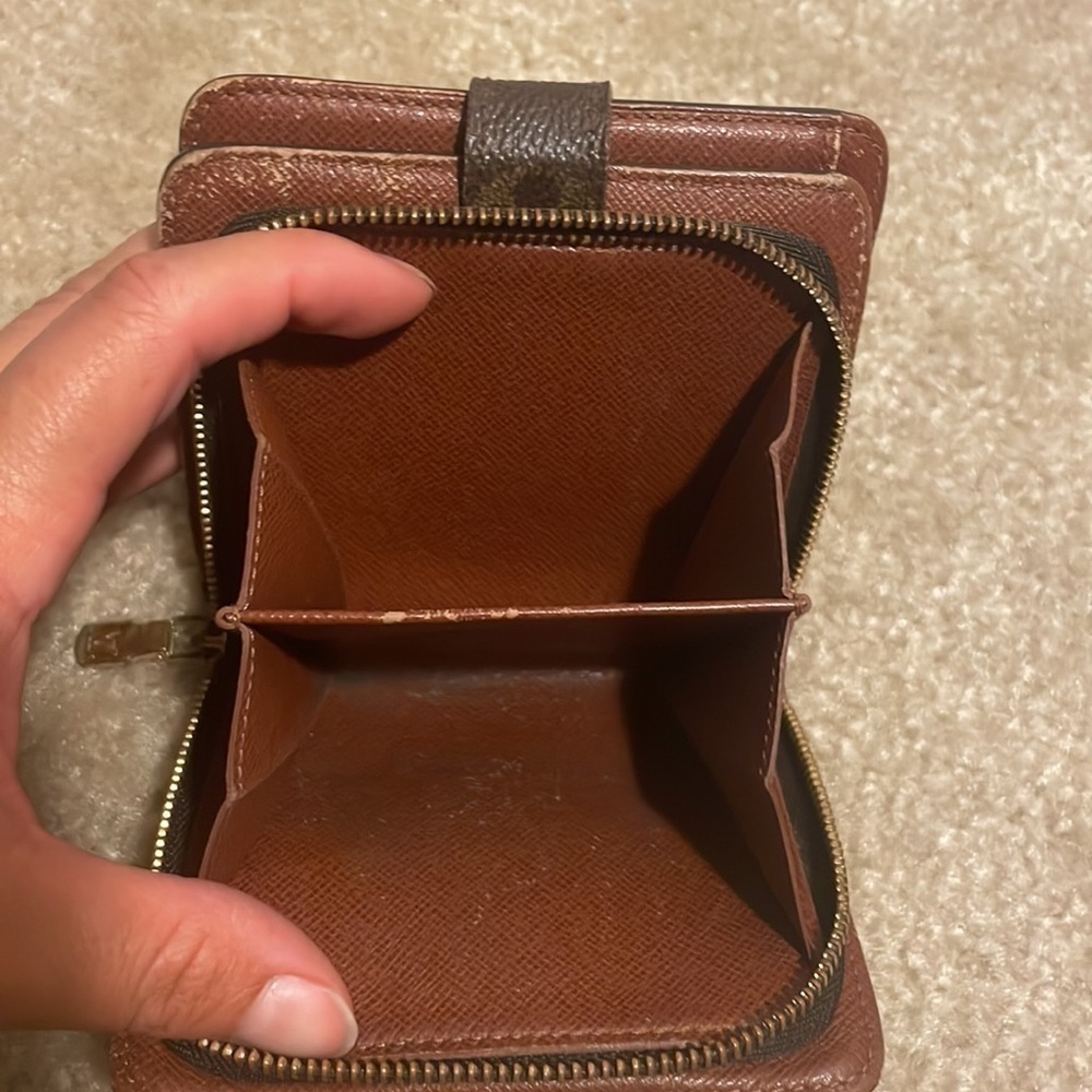 LOUIS VUITTON WALLET - Picture 14 of 14